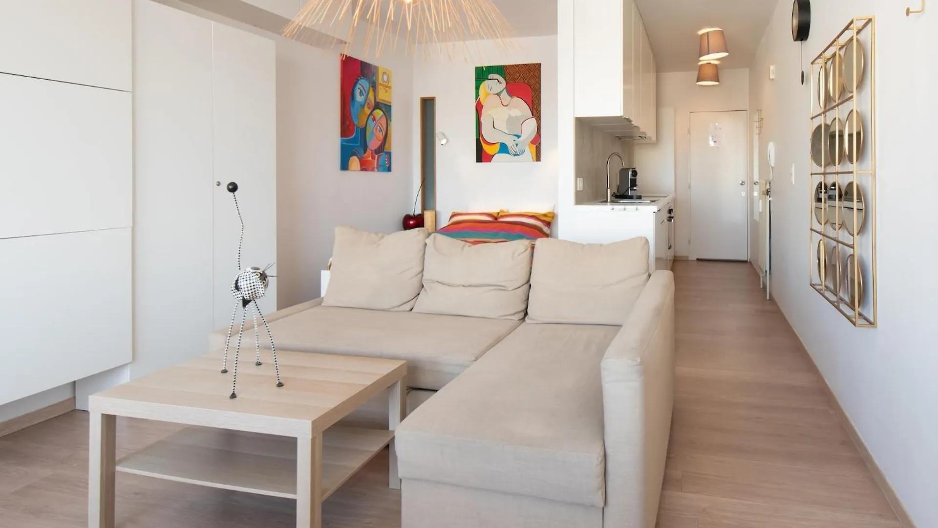 Beautiful Apartment In Prime Location Ostend