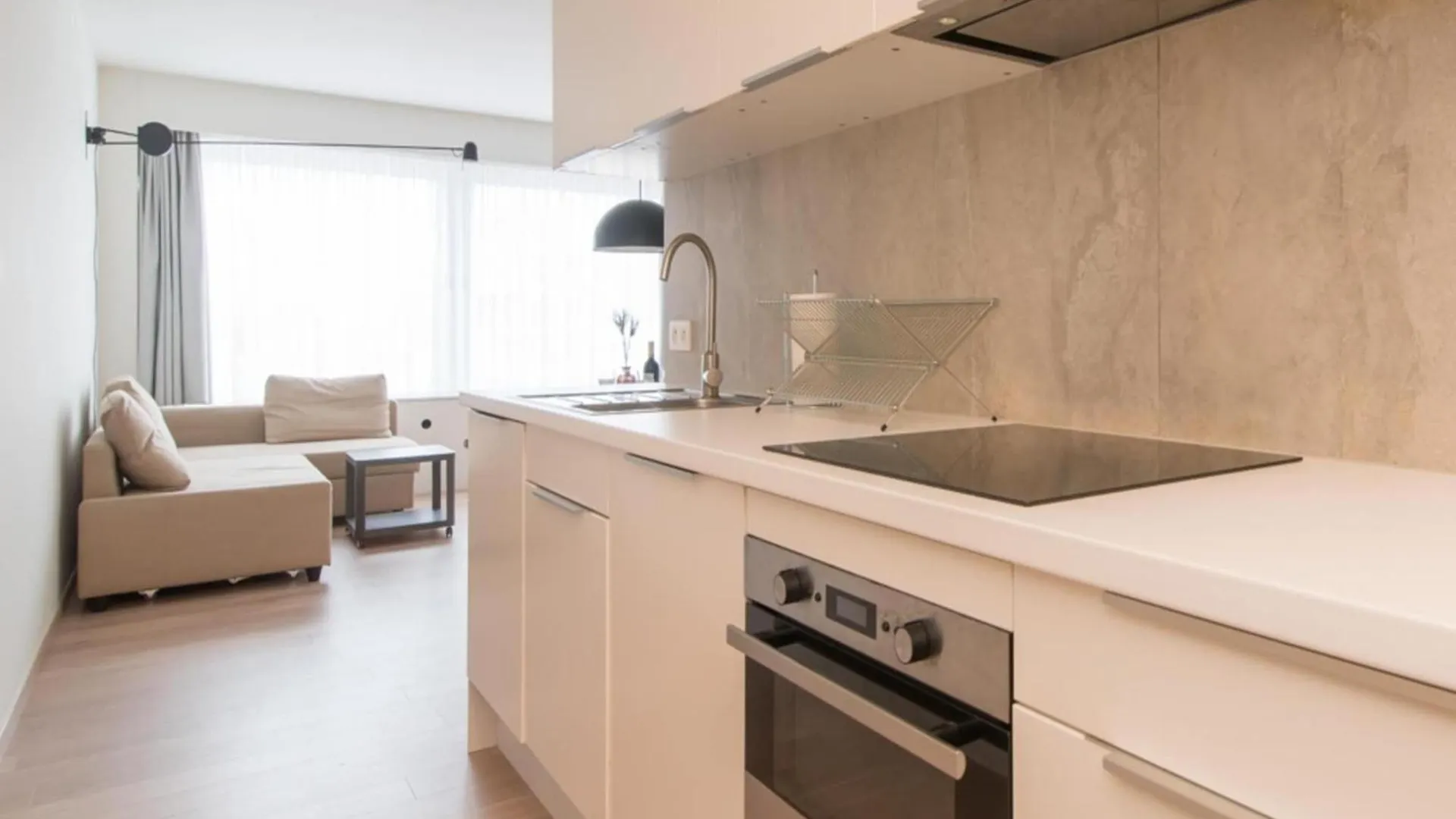 Beautiful Apartment In Prime Location Ostenda