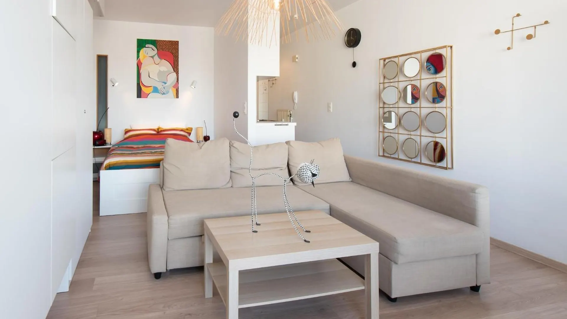 Beautiful Apartment In Prime Location Ostenda